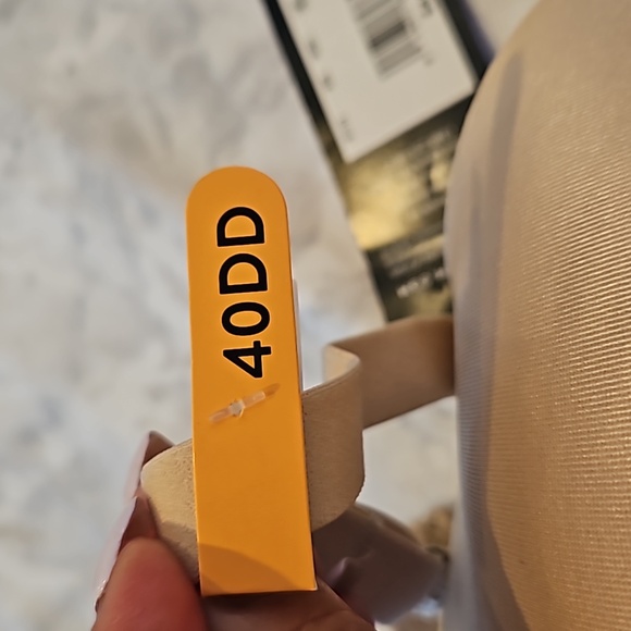 Bra - Picture 3 of 4